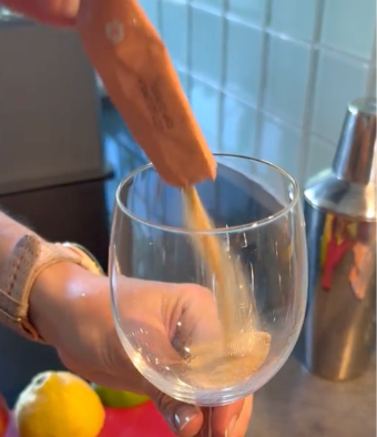 Iste: häll i Tea Zero
